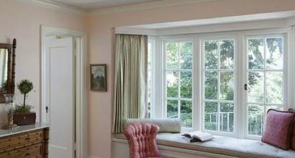 信阳装修风水,卧室飘窗巧设计方案
